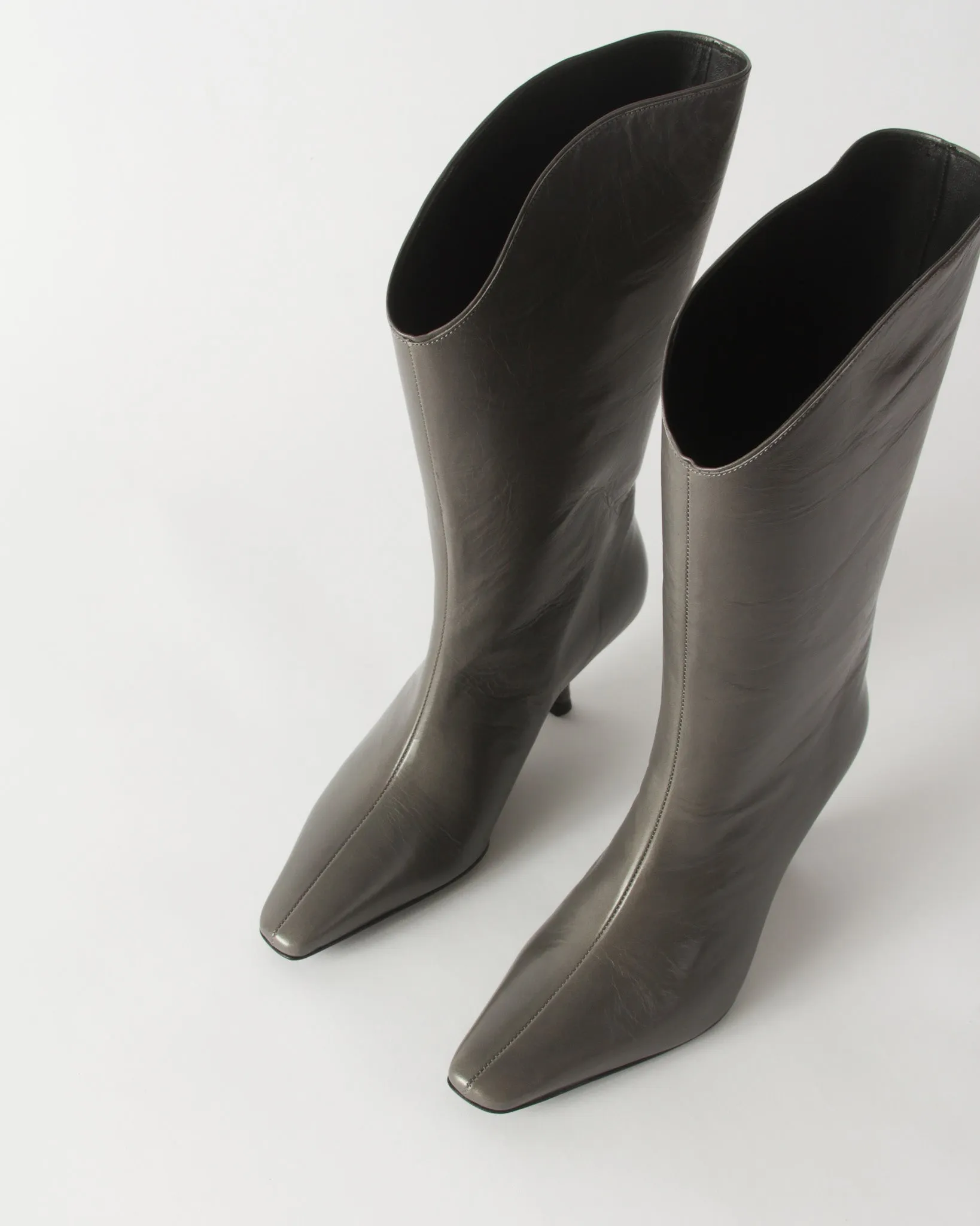 Curved Boot Leather Ematite