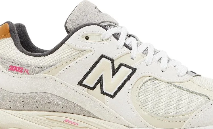 New Balance 2002R 'Warm Alpaca' sneakers, white