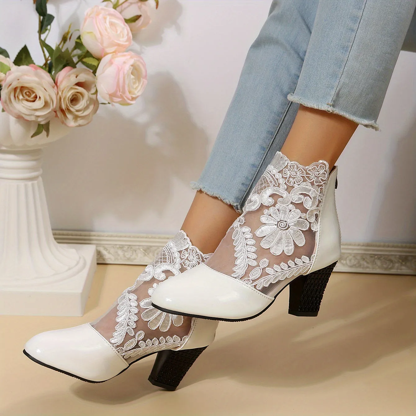 Women's Floral Lace Ankle Boots, Fashionable Pointed Toe Chunky Heeled Boots, Versatile High Heeled Boots